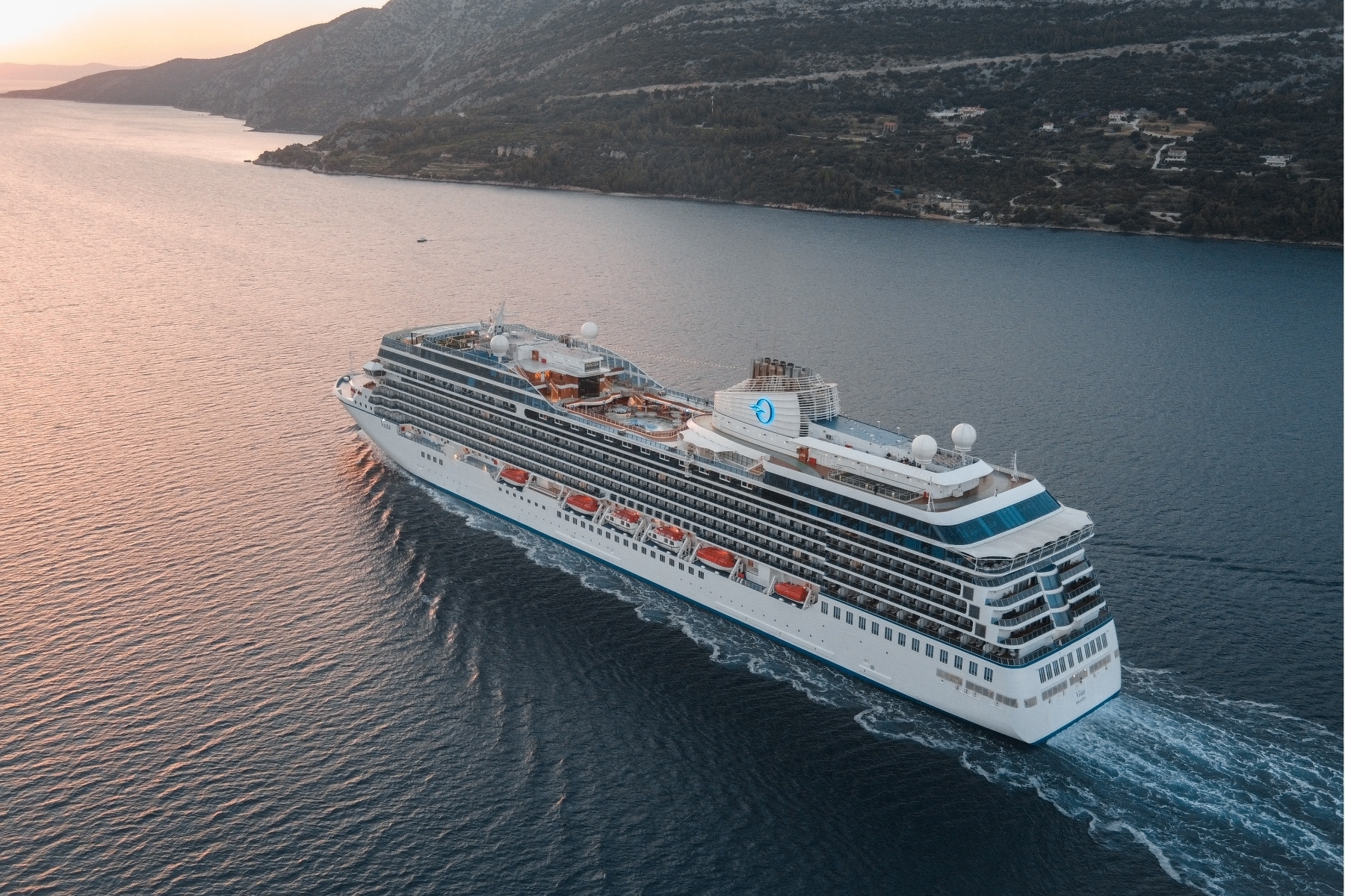 Oceania Cruises Experience, luxury ship for luxurious experience.