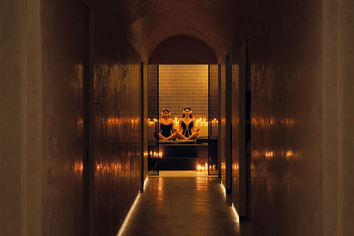 A breathing session precedes turns in Rekoop’s revitalizing ice bath.