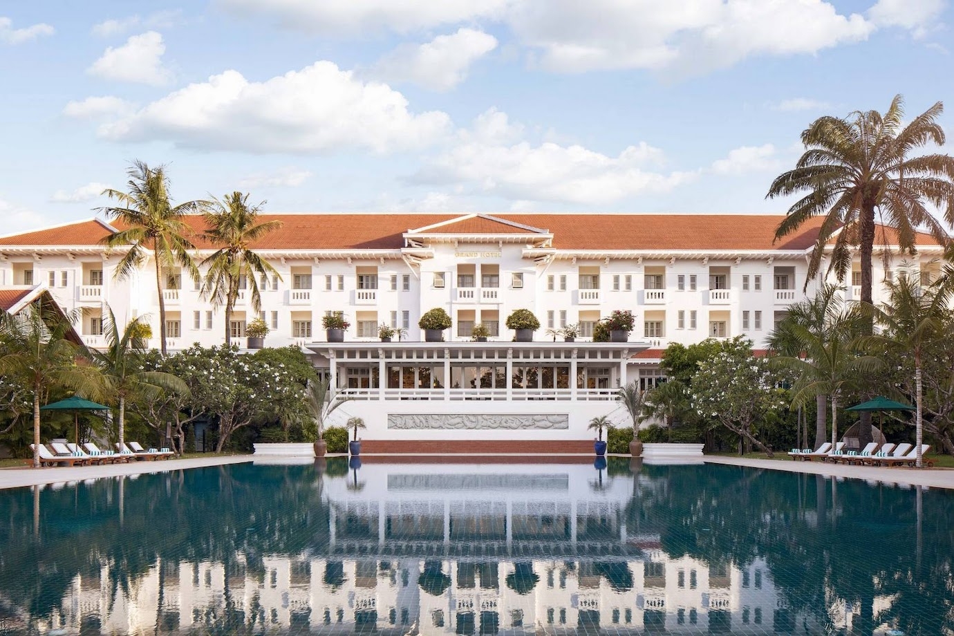 The Heritage Wing and pool at Raffles Grand Hotel d’Angkor.