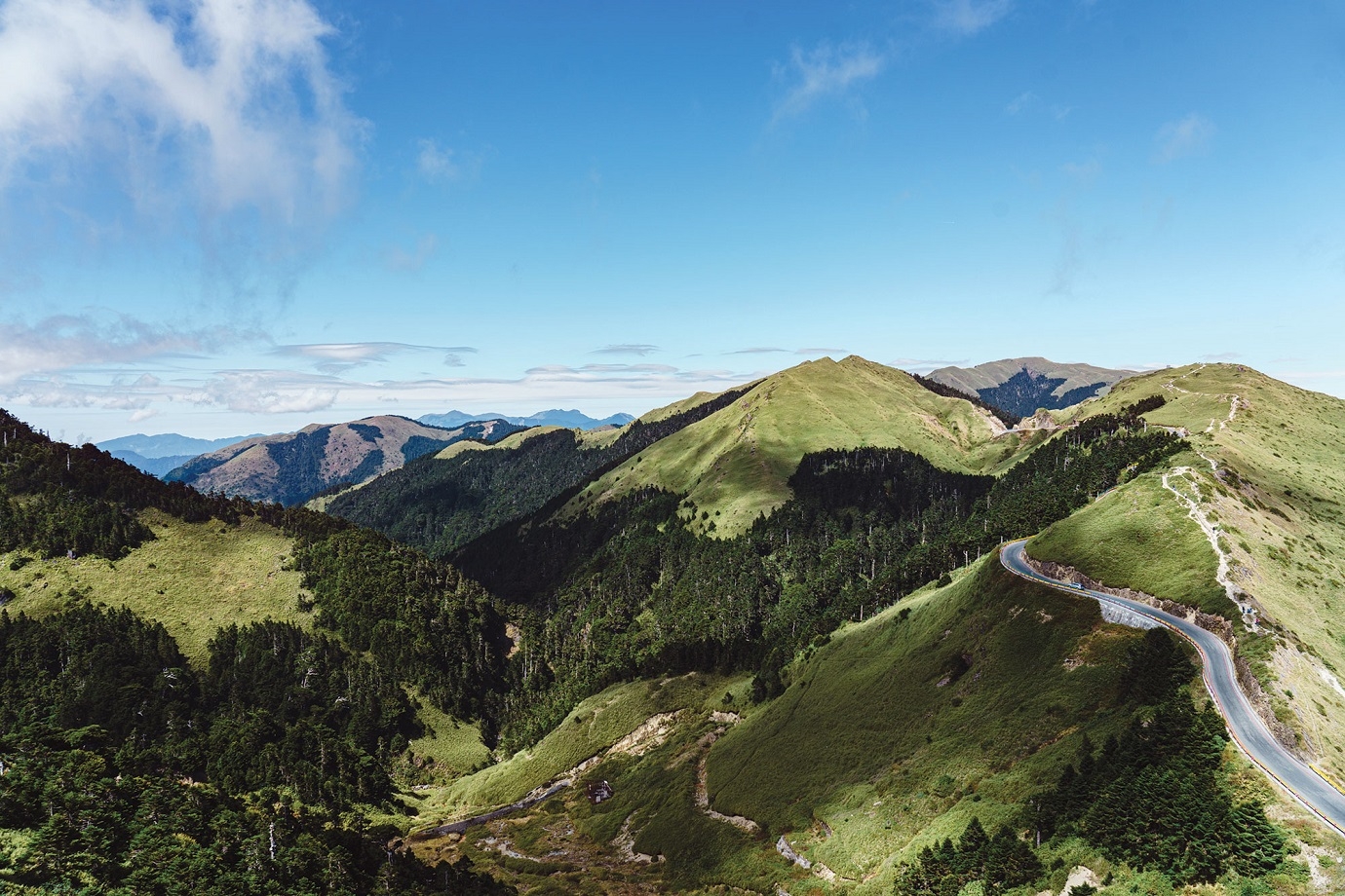 The Central Cross-Island Highway near Mount Hehuanjian, Taiwan.