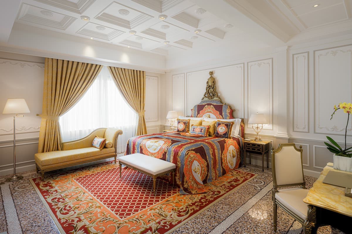 Palazzo versace rooms sales